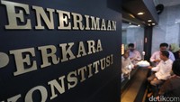 Saat ini UU tersebut bersama UU No 41/1999 tengah diuji oleh MK khususnya pasal pembakaran hutan/lahan.