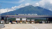 Pembangunan jalan pada seksi ini memang melalui medan yang cukup sulit karena harus melalui rangkaian pegunungan yang masih satu rangkaian dengan Gunung Ungaran, menembus gunung dan lembah. Pool/dok. PT Trans Marga Jateng.
