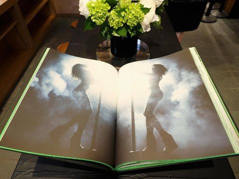 Heidi Klum Rilis Buku Kumpulan Foto Posenya Tanpa Busana 