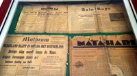 Koran-koran lawas inilah yang menjadi cikal bakal koran sekarang. Ejaannya masih jadul ya (Wahyu/detikTravel)