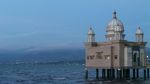 Foto: Masjid Terapung Palu dengan Cahaya 7 Warna Sebelum Kena Tsunami