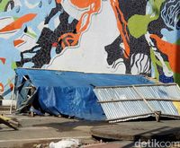 Pipa PDAM Bocor, Beton Jembatan Pelangi Menganga