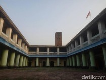 Jelajahi Keunikan Masjid Seribu Pintu di Tangerang
