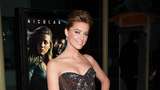 Amber Heard Kepergok Belanja Baju Diskon Usai Dituntut Johnny Depp