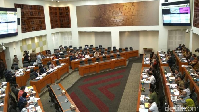 Wiranto dan Puan Ajukan Anggaran Rp 665,7 M Tahun Depan