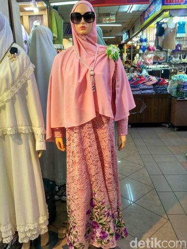 Gamis Nagita Slavina Baju Lebaran yang Paling Dicari di 