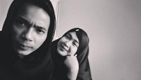 Ia mengaku terpaksa tak pulang karena harus kejar setoran untuk kebutuhan hidupnya. (Dok. Instagram/aris_mania08)