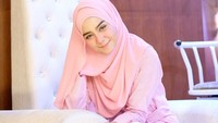 Senyumannya bikin jatuh hati. Dok. Instagram/nesaaqila