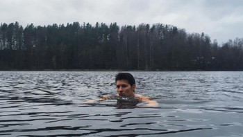 Kecuali Anda tak masalah semua foto dan pesan Anda terbuka untuk publik suatu hari, Anda harus menghapus WhatsApp dari ponsel Anda, cetus Durov pada ratusan ribu pengikutnya di channel Telegram. Foto: Instagram