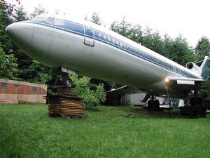 Boeing 747 Disulap Jadi Rumah di Tengah Hutan