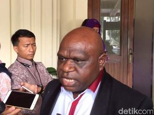 Gempar Tuduhan Rasis Pigai ke Jokowi dan Ganjar