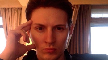 Di akun Instagram @durov, Pavel lumayan sering posting foto pribadinya dalam banyak gaya. Foto: Instagram