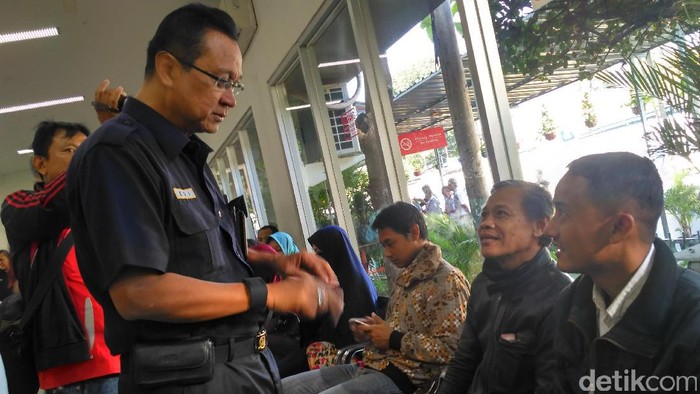 Mudik Lebaran, PT KAI Siapkan Metal Detector dan Anjing Pelacak