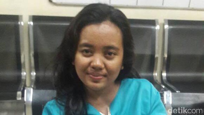 Dewi yang Diamankan Petugas Dinsos DKI Bukan Mahasiswi UGM Dewi yang Diamankan Petugas Dinsos DKI Bukan Mahasiswi UGM