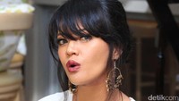 Tapi image seksi yang sudah tertanam sepertinya bakal sulit dihilangkan oleh Farah Quinn. Foto: Ismail/detikHOT