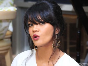Farah Quinn Ditembak Hotman Paris Pakai Lamborghini