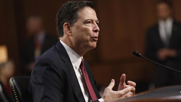 Comey memberikan penjelasan dengan tenang di hadapan Senator AS