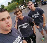 Security Tampan di Konser Justin Bieber Ini Bikin Netizen Tergila-gila