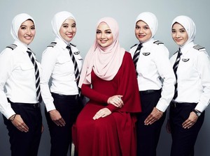 Pertamakali AirAsia Siapkan Jilbab untuk Pilot Wanita, Seperti Apa?