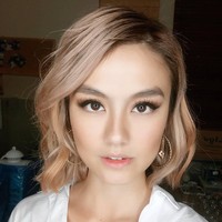 Cantiknya Agnez Mo dengan rambut rose gold. Foto: dok. Instagram (Agnez Mo)
