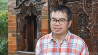 Yudi Latif Mundur dari Kepala BPIP. Kepala Badan Pembinaan Ideologi Pancasila (BPIP) Yudi Latif mengundurkan diri. Hal ini dia sampaikan lewat akun Facebook-nya.   Benar (Yudi Latif mengundurkan diri), kata Kasatgasus BPIP Widodo Ekatjahjana kepada detikcom, Jumat (8/6/2018). Foto: Kepala Pelaksana UKP-PIP Yudi Latif