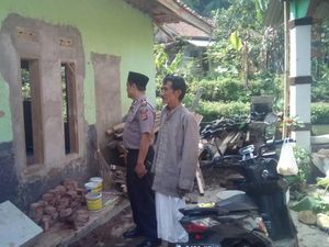 Kompaknya Warga Ibun Bandung Bangun Rumah untuk Korban Kebakaran