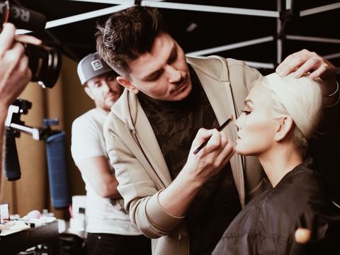 Agnez Mo, Seleb Indonesia Pertama yang Dirias Makeup Artist Kim Kardashian