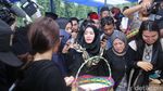 Warga Padati Pemakaman Jupe