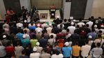 Photo Ketika Jenazah Jupe Disalatkan