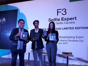 600 Unit Ponsel F3 Edisi Reza Rahadian Siap Dipesan