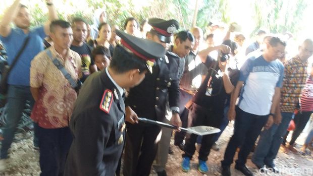 Pemakaman Aiptu Fransisco.