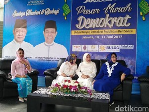 Ani Yudhoyono Datangi Pasar Murah Demokrat