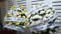 Kebanyakan karangan bunga dikirim dari sahabat Jupe. Foto: Hanif/detikHOT
