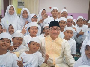 Zulkifli Hasan Dorong Anak Yatim Piatu Tetap Semangat Raih Cita-cita