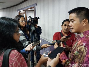 Kepincut Cowok di Medsos, Ibu Muda Diperas Rp 500 Miliar