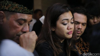 Nia Anggia Masih Tak Bisa Menahan Sedih Ditinggal Jupe
