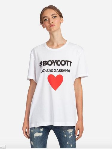 Dolce & Gabbana diboikot di China.