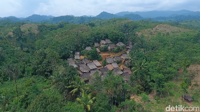 Menembus Perbukitan, Menyapa Baduy Dalam Menembus Perbukitan, Menyapa Baduy Dalam