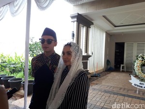 Kenangan Terakhir Andhika Pratama dan Ussy Sulistiawaty Tentang Jupe