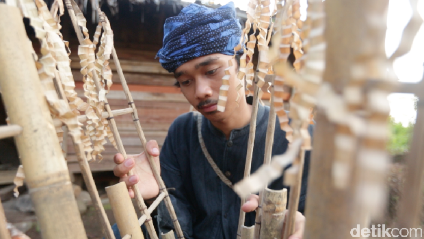 Angklung khas Baduy