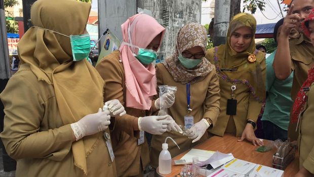 Tim BPOM menemukan 5 sampel takjil di Rawamangun yang mengandung zat berbahaya.