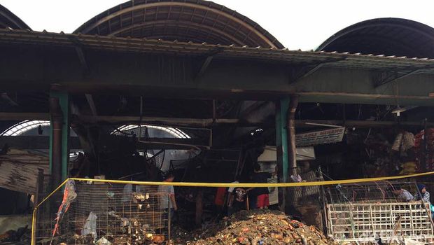 Blok Sembako di Pasar Kramat Jati pasca kebakaran