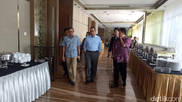 Anies dan Sandiaga Rapat Koordinasi dengan Tim Sinkronisasi