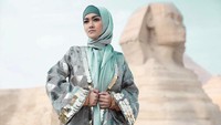 Mendiang Julia Perez juga pernah berseteru dengan sang ibu. Perkaranya, karena cintanya dengan Gaston Castano tak direstui. Foto: Instagram @juliaperrezz