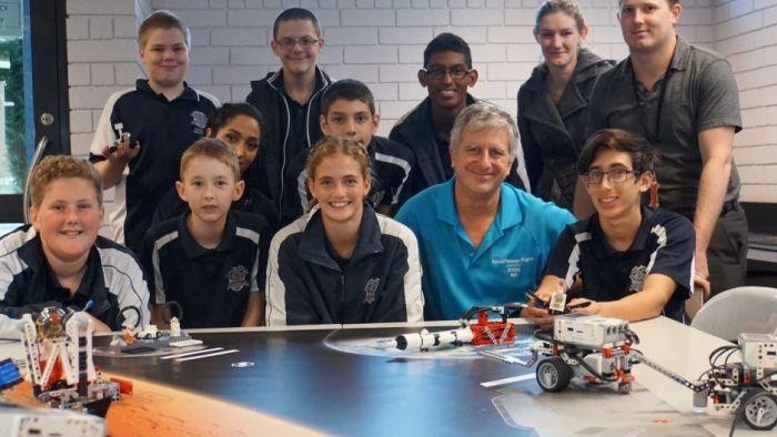 Sekolah di Perth Ini Bekali Siswa dengan Program Robotika