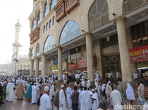 Video Pasar Kaget Makkah, Bakso hingga Gorengan Ada!