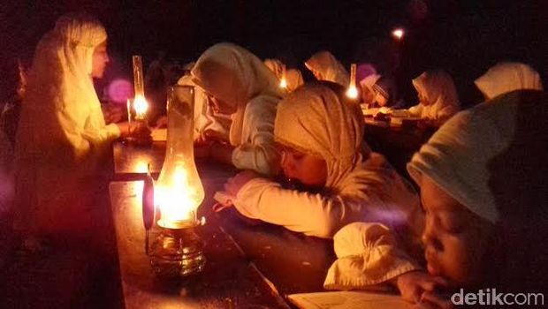 Nuzulul Quran, Para Santri di Solo Tadarus di Alam Terbuka