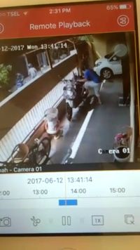 2 Kali Lempari Pelaku Pakai Sapu, Ini Detik-detik Italia Ditembak