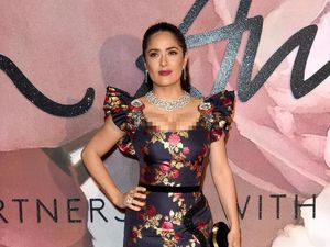 Ini Rahasia Kecantikan Salma Hayek Awet Muda di Usia 50 Tahun