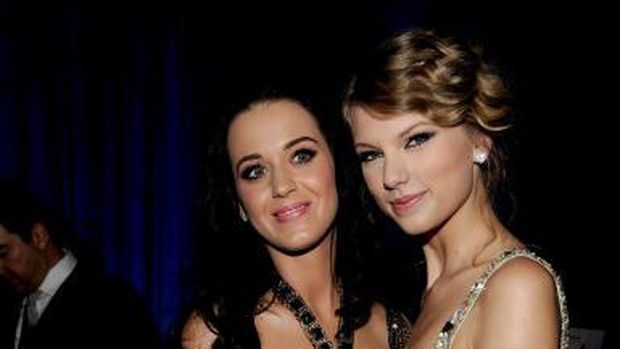 Katy Perry dan Taylor Swift